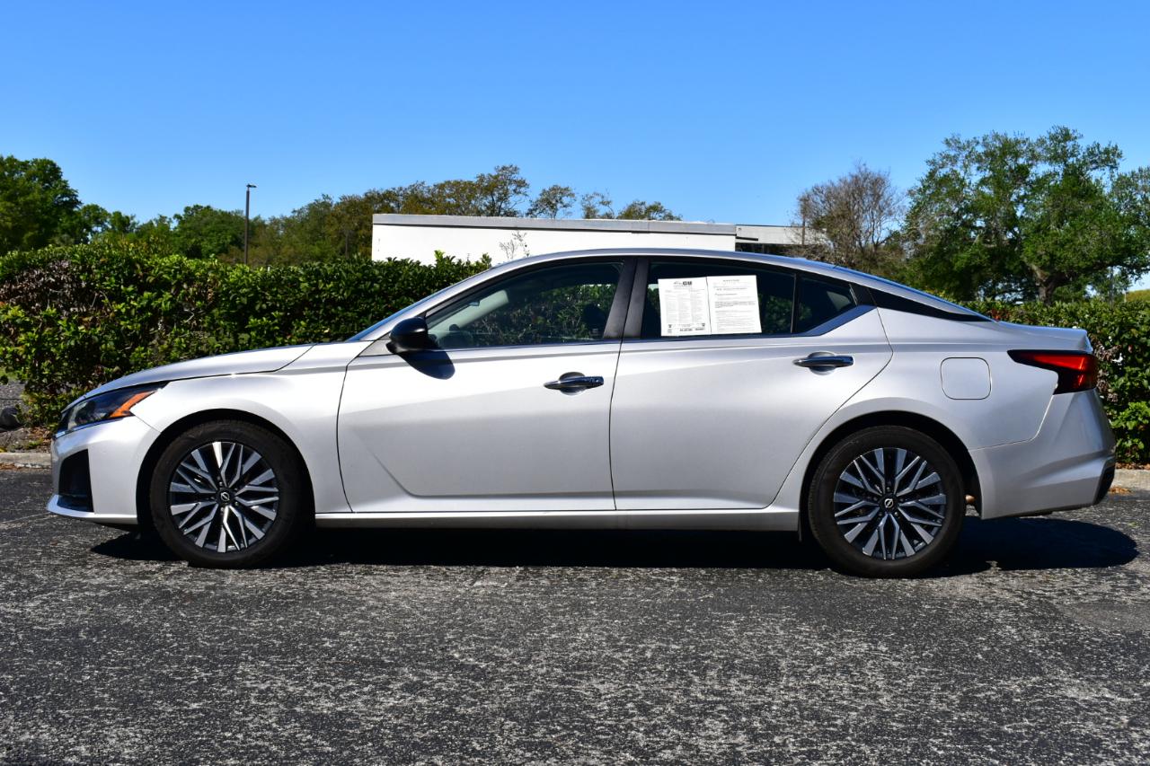 Nissan Altima 2.5 SV Sedan 2024