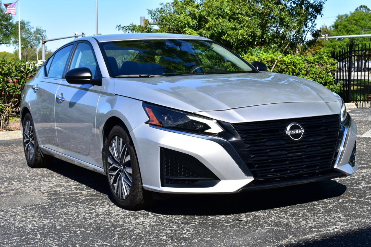 Nissan Altima 2.5 SV Sedan 2024