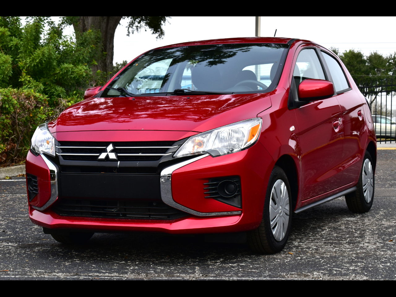 2024 Mitsubishi Mirage ES's photo