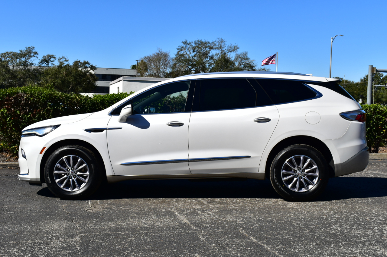 Buick Enclave FWD 4dr Essence 2023