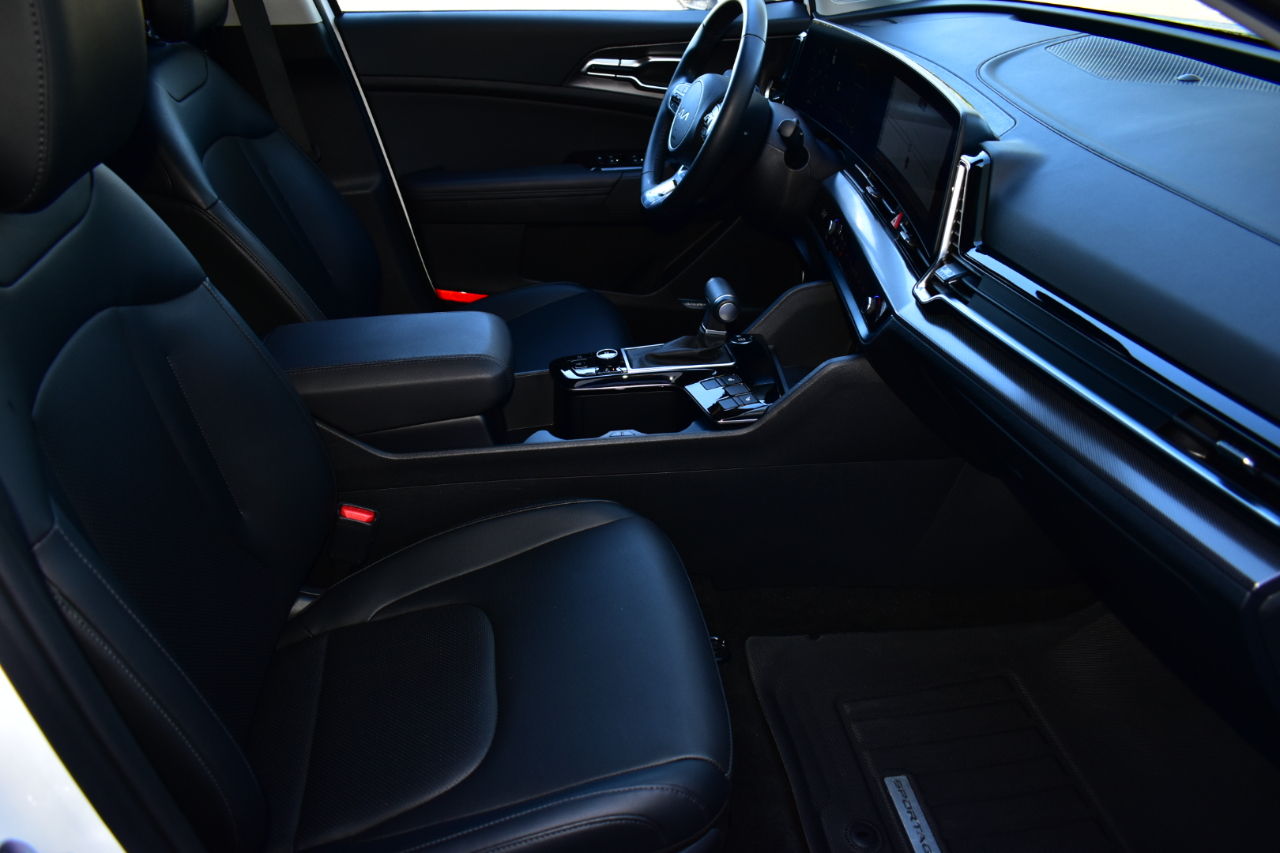 Kia Sportage SX FWD 2025