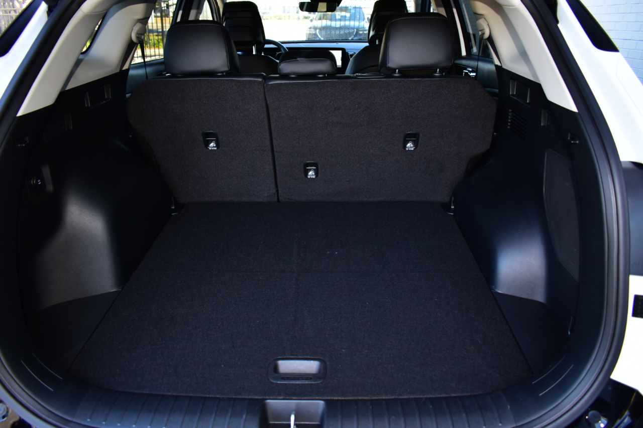 Kia Sportage SX FWD 2025