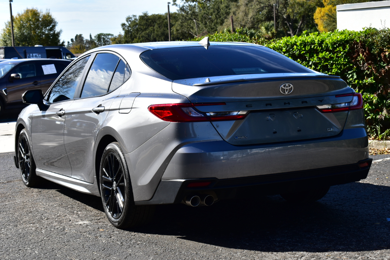 Toyota Camry LE (Natl) 2025