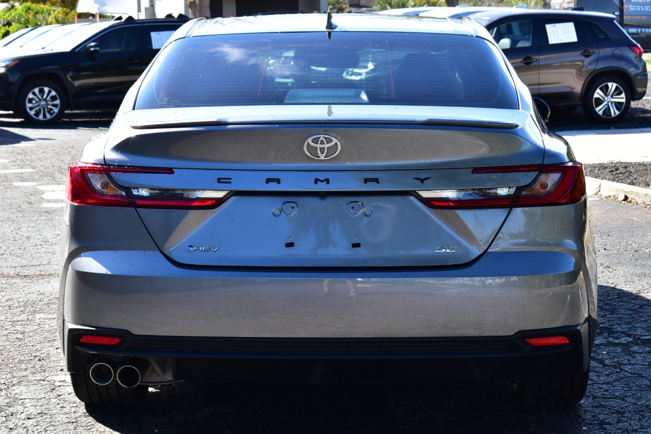 Toyota Camry LE (Natl) 2025