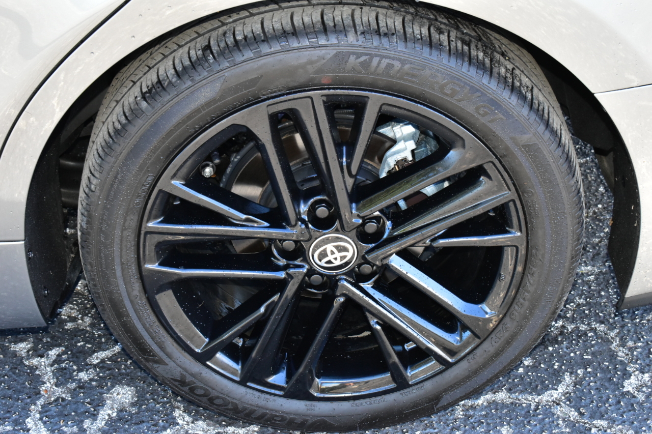 Toyota Camry LE (Natl) 2025