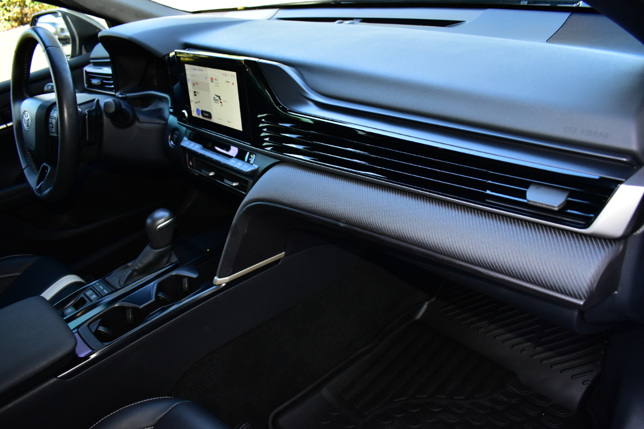 Toyota Camry LE (Natl) 2025