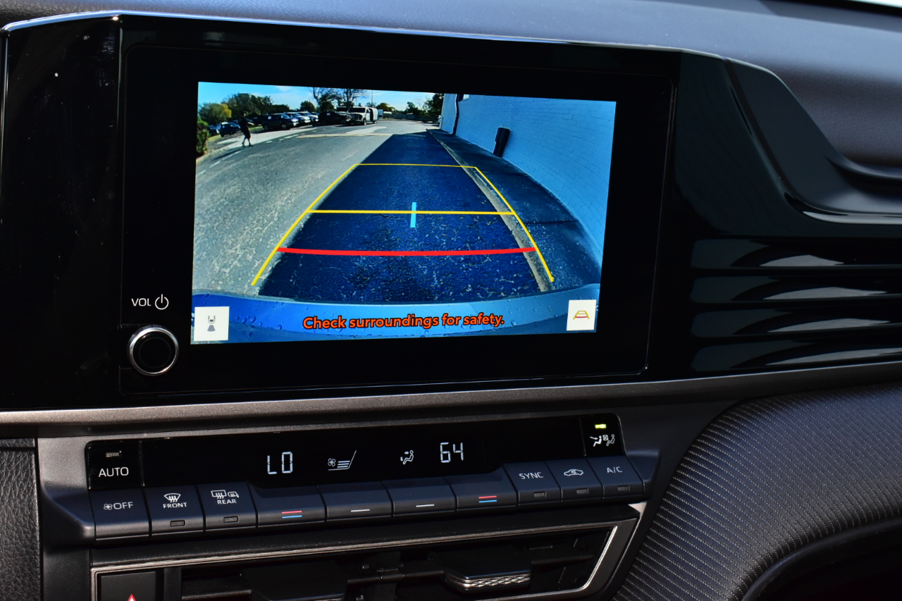 Toyota Camry LE (Natl) 2025