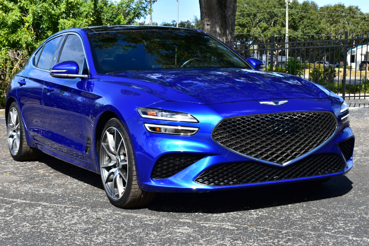 Genesis G70 2.0T RWD 2022