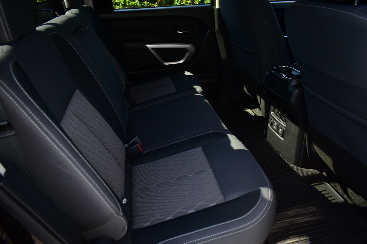 Nissan Titan 4x2 Crew Cab SV 2024