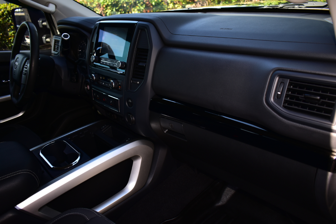 Nissan Titan 4x2 Crew Cab SV 2024