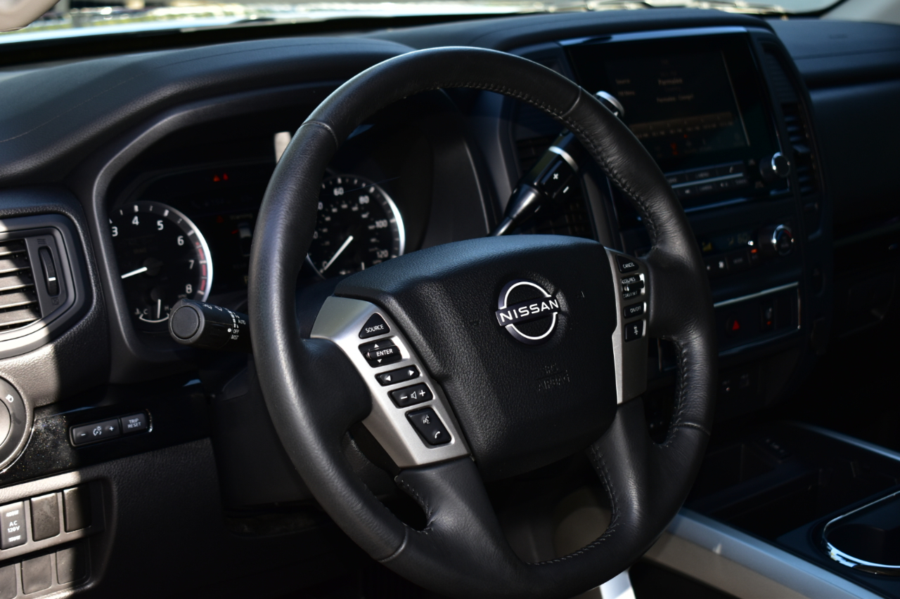 Nissan Titan 4x2 Crew Cab SV 2024