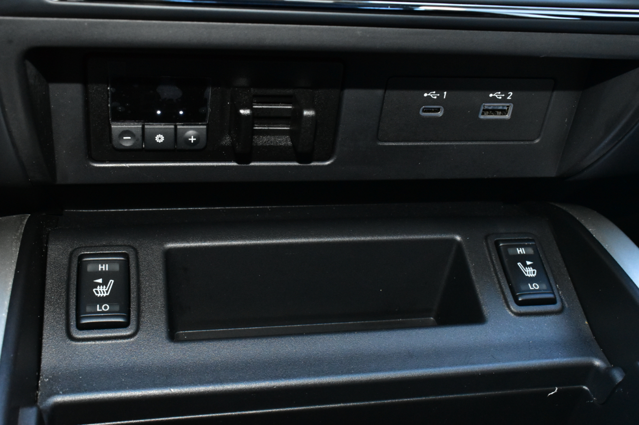 Nissan Titan 4x2 Crew Cab SV 2024