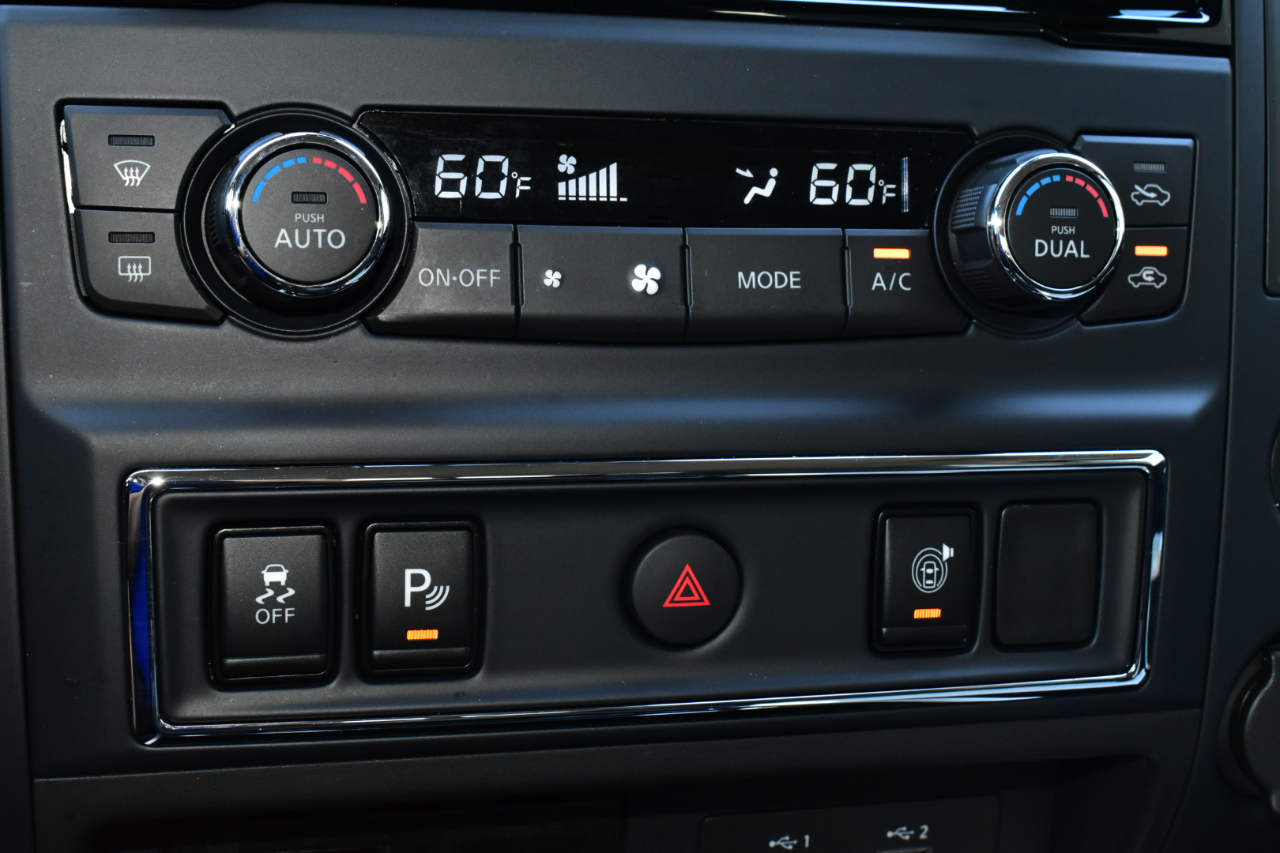 Nissan Titan 4x2 Crew Cab SV 2024