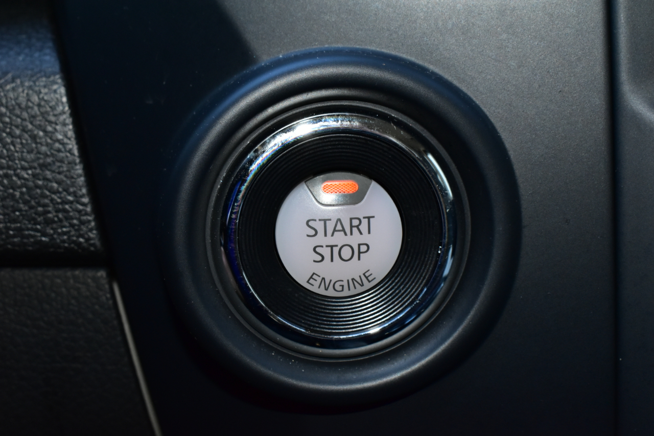 Nissan Titan 4x2 Crew Cab SV 2024