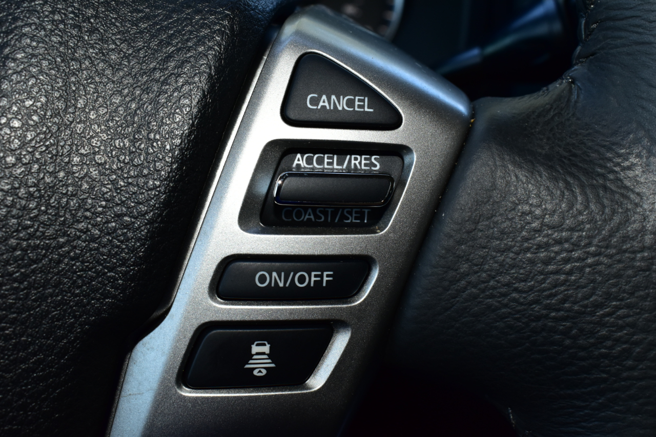 Nissan Titan 4x2 Crew Cab SV 2024