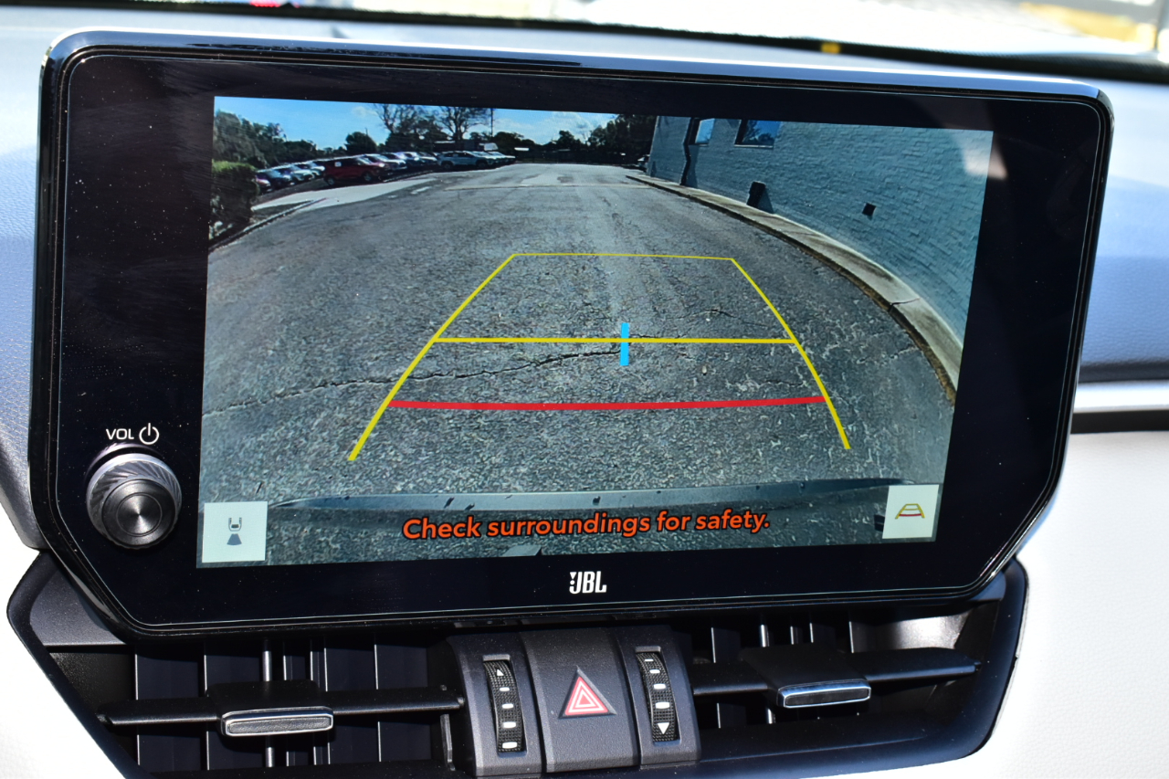 Toyota RAV4 XLE Premium FWD (Natl) 2025