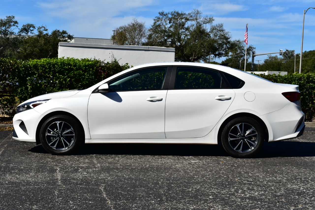 Kia Forte LXS IVT 2024