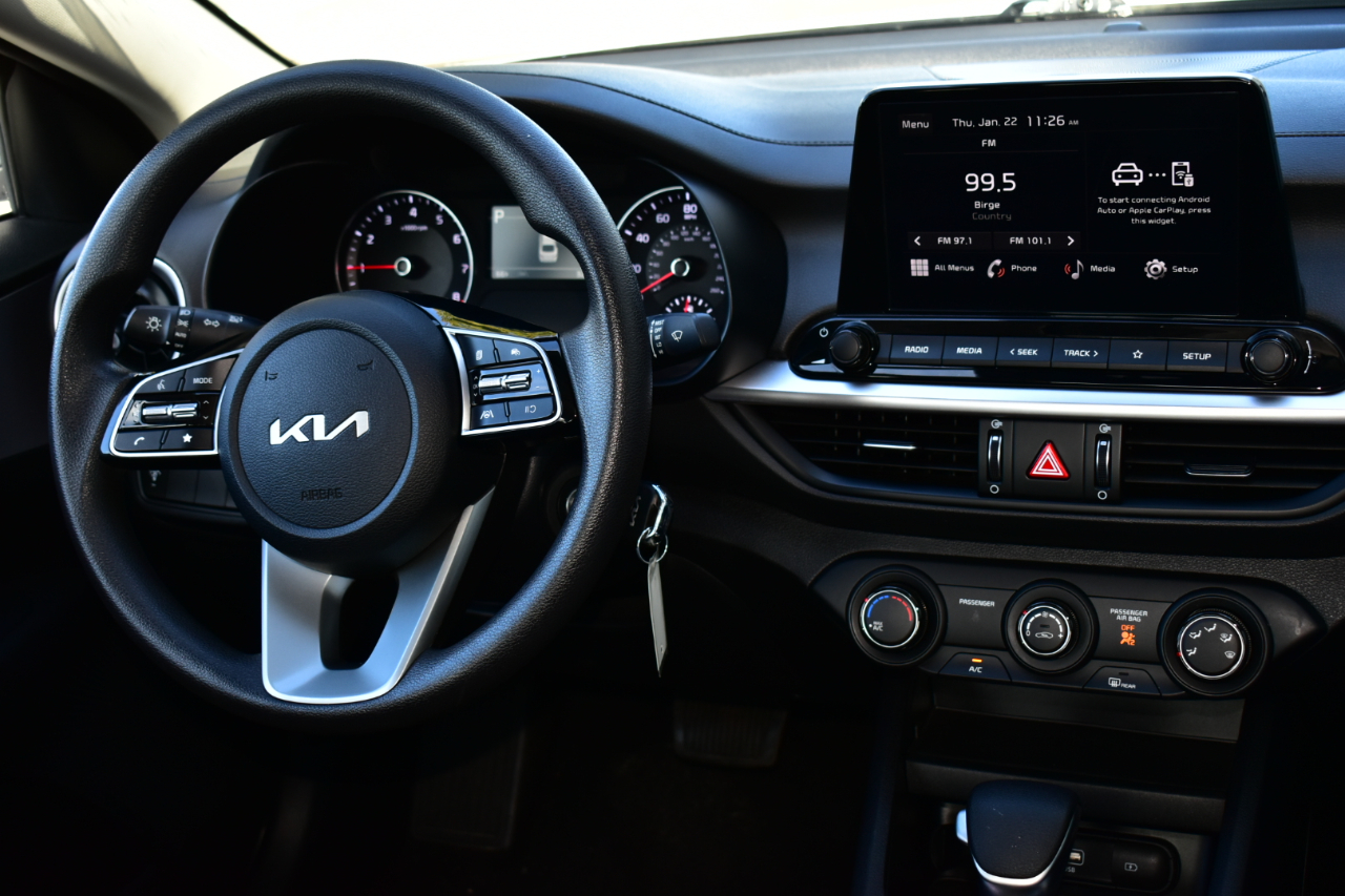 Kia Forte LXS IVT 2024