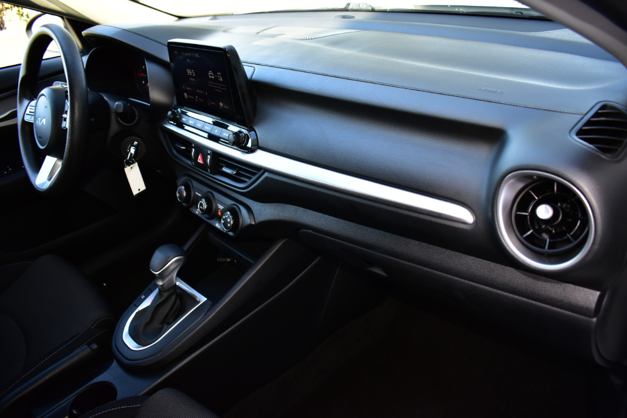 Kia Forte LXS IVT 2024