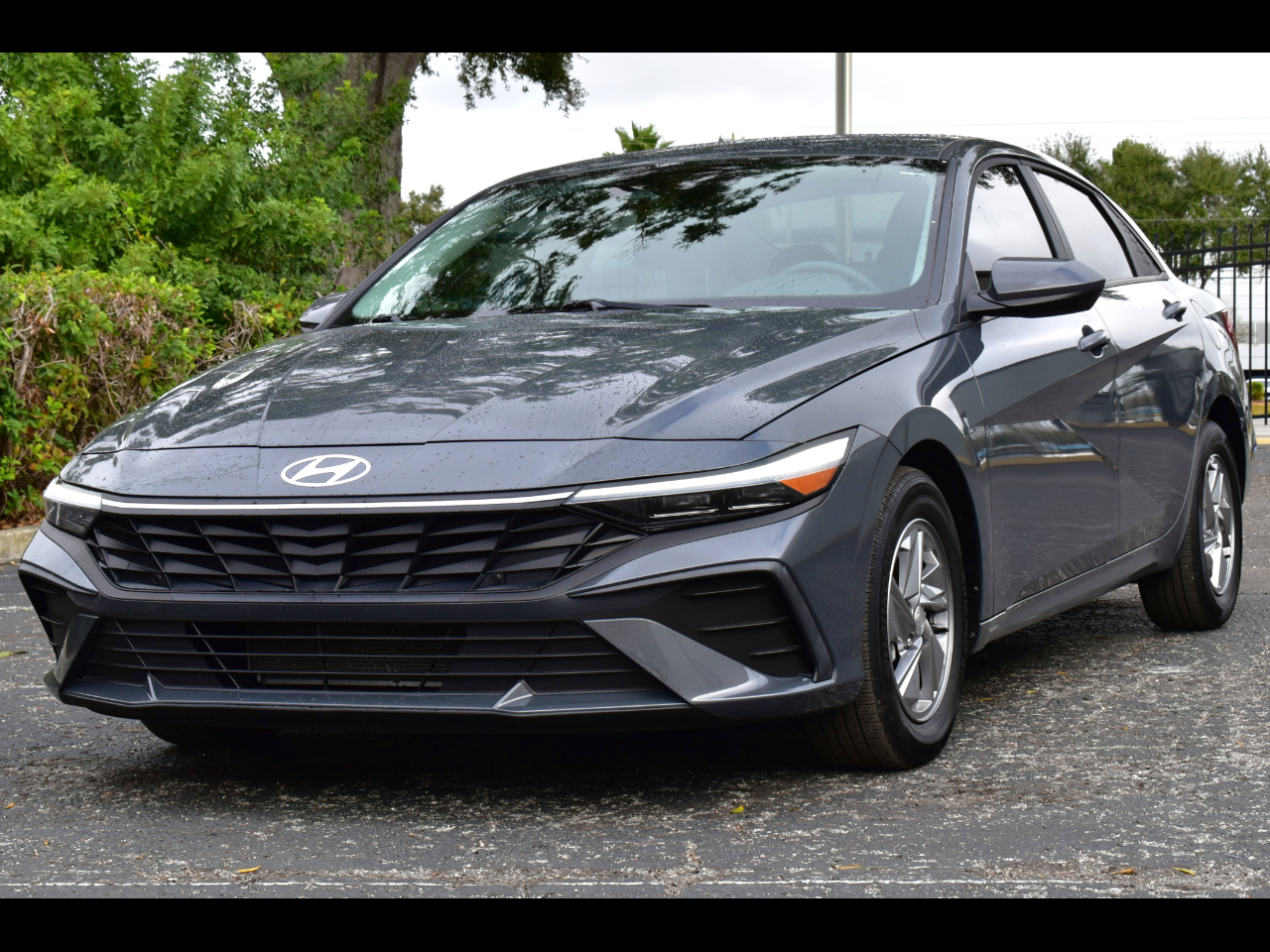 Hyundai Elantra SE IVT 2025