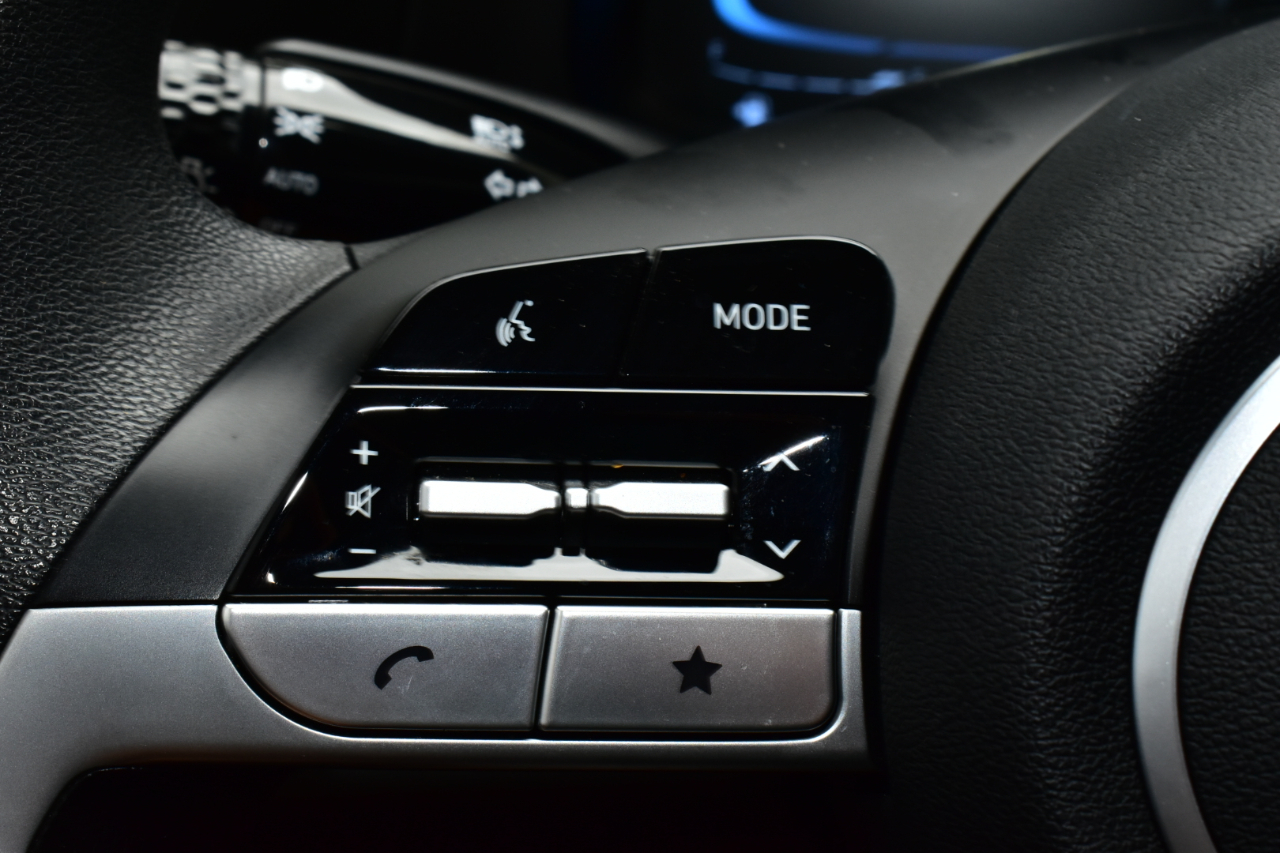 Hyundai Elantra SE IVT 2025