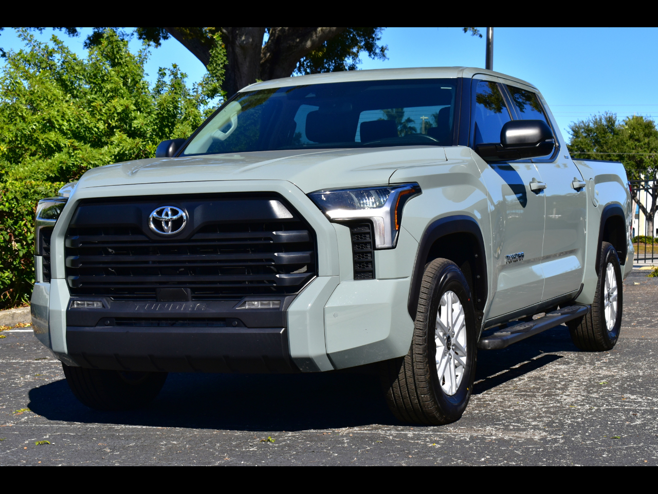 Toyota Tundra SR5 CrewMax 5.5' Bed (Natl) 2024