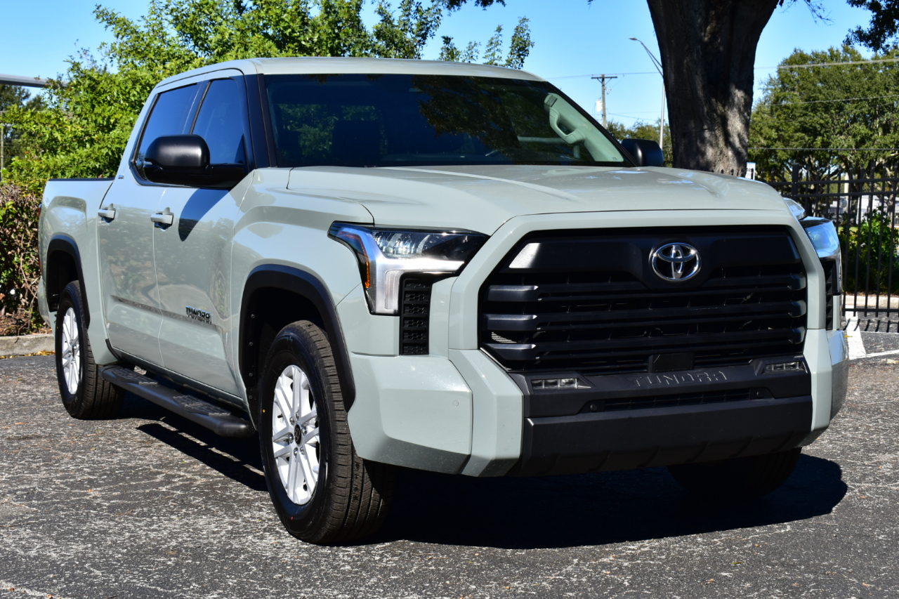 Toyota Tundra SR5 CrewMax 5.5' Bed (Natl) 2024