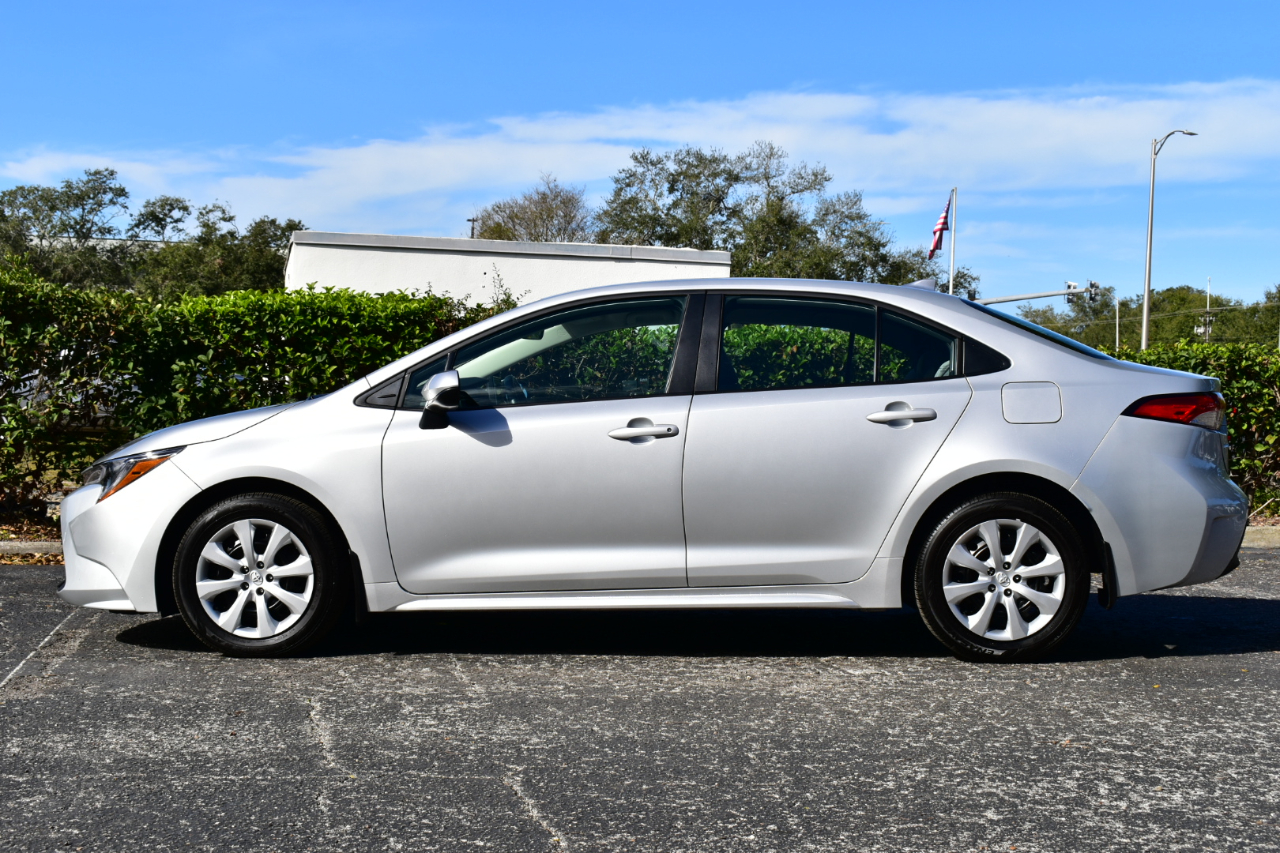 Toyota Corolla LE CVT (Natl) 2025