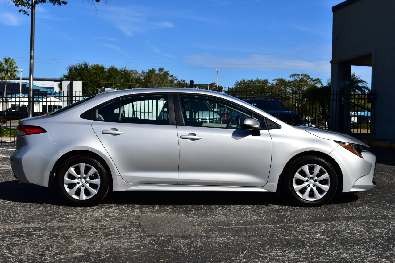 Toyota Corolla LE CVT (Natl) 2025