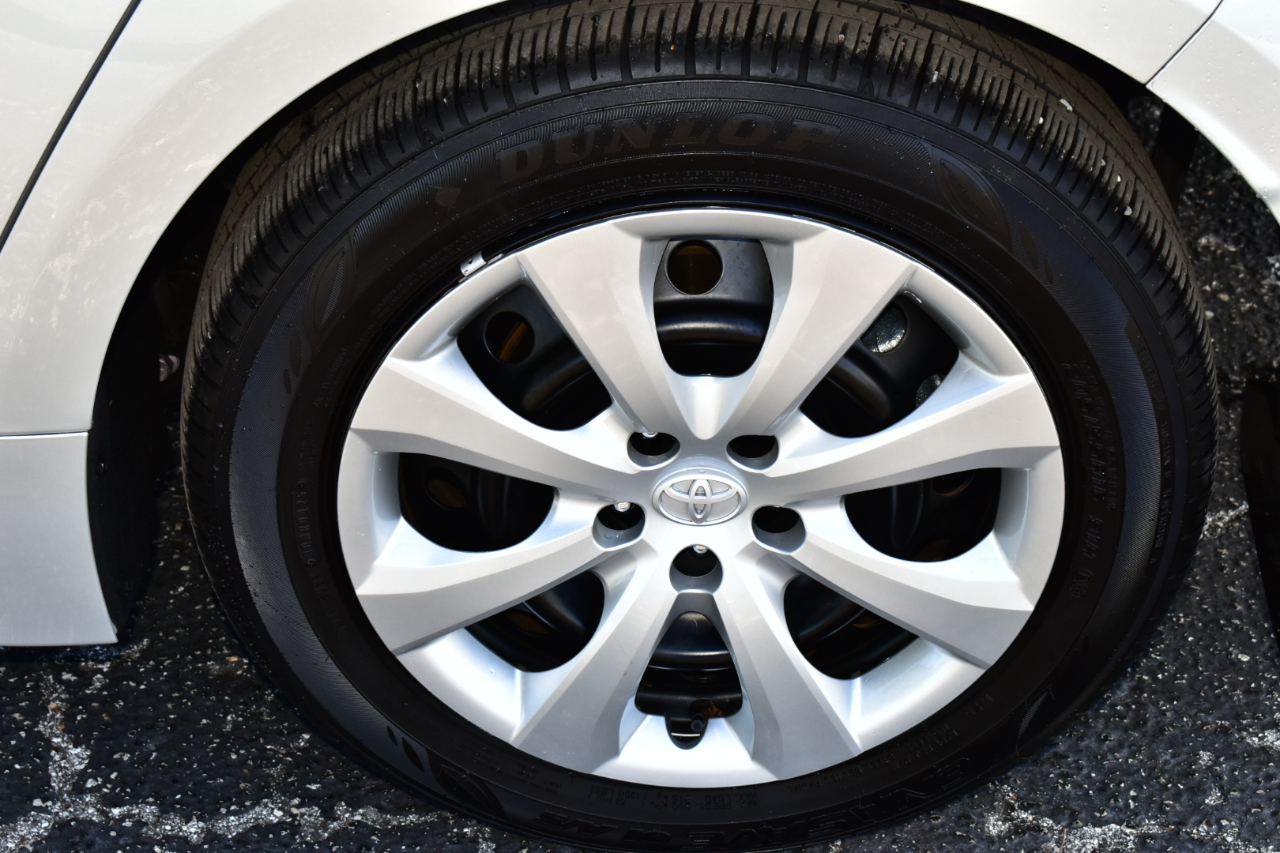 Toyota Corolla LE CVT (Natl) 2025