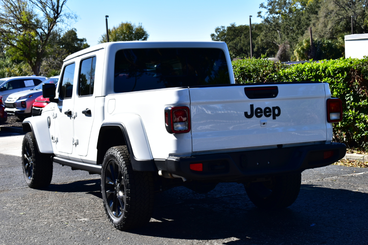 Jeep Gladiator Nighthawk 4x4 *Ltd Avail* 2025