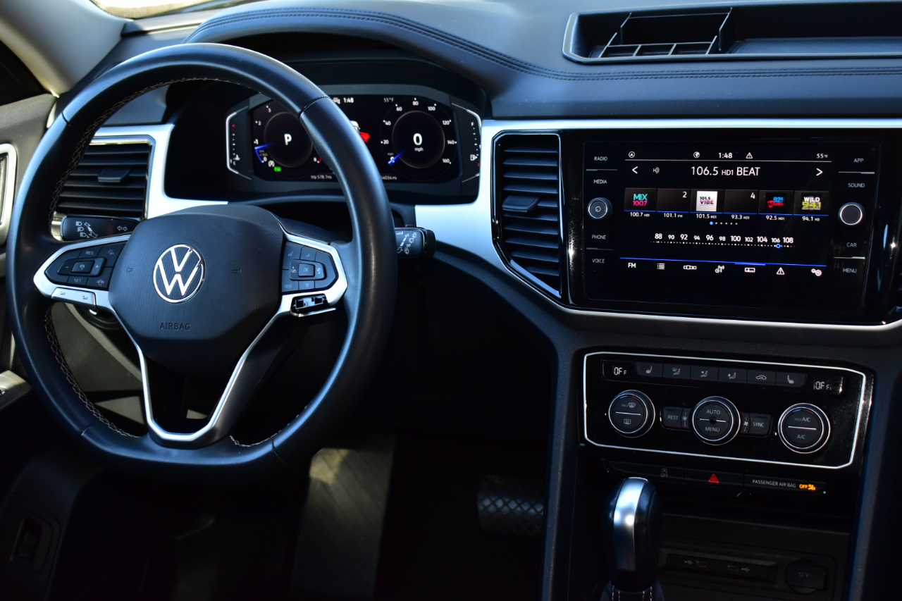 Volkswagen Atlas 3.6L V6 SE w/Technology FWD 2022