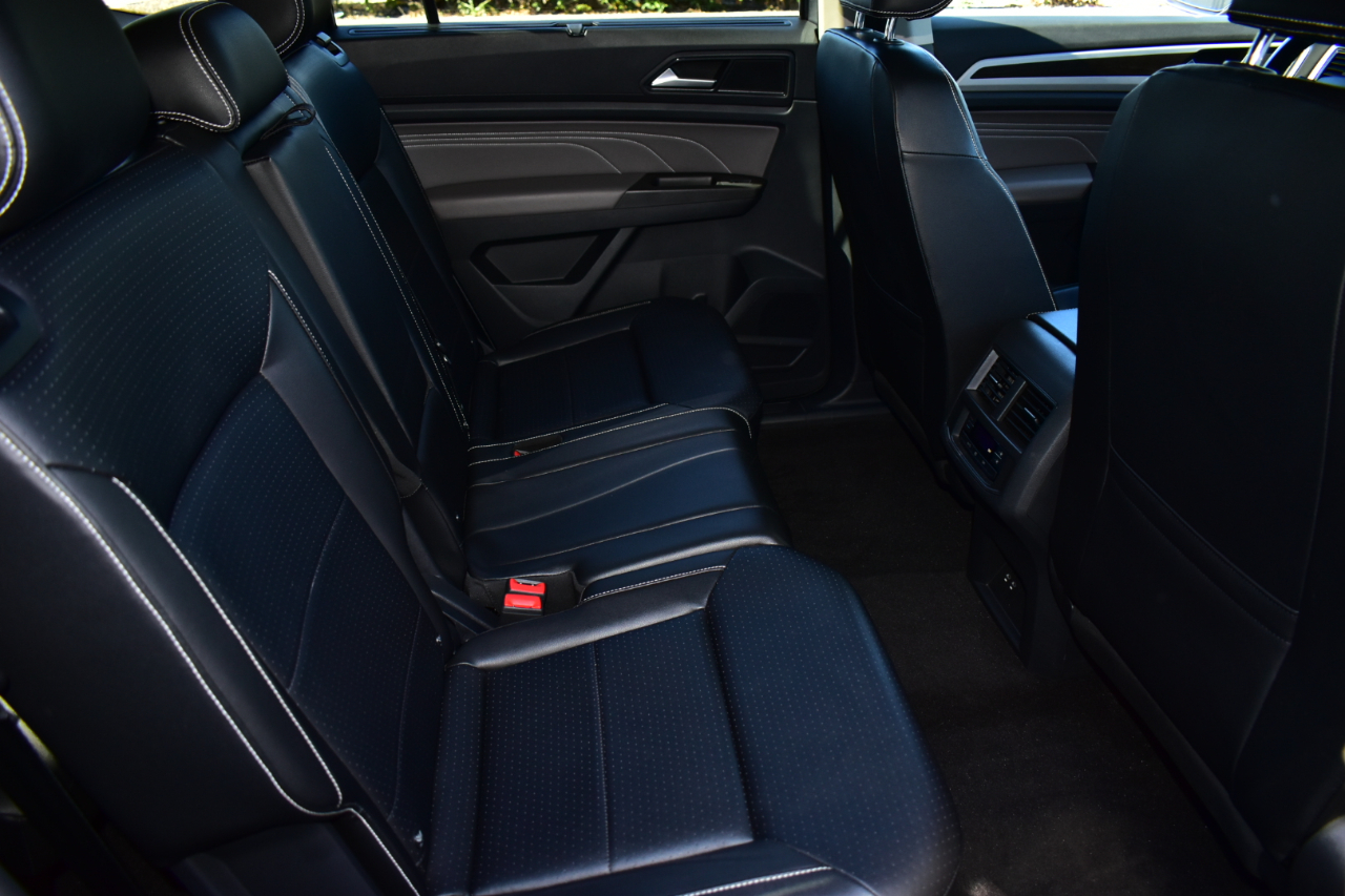 Volkswagen Atlas 3.6L V6 SE w/Technology FWD 2022