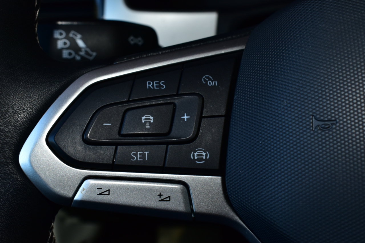 Volkswagen Atlas 3.6L V6 SE w/Technology FWD 2022