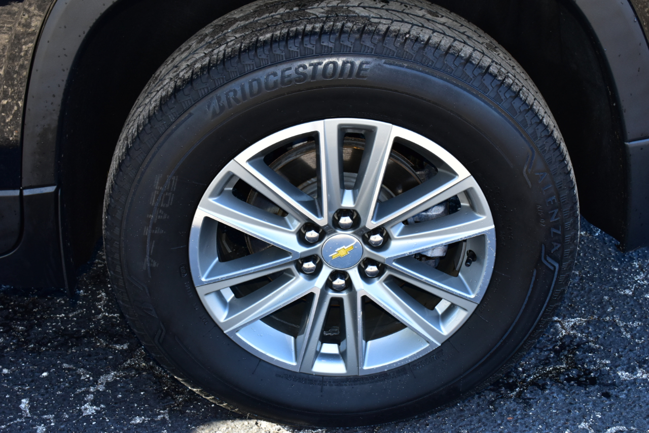 Chevrolet Traverse FWD 4dr LT Cloth w/1LT 2023