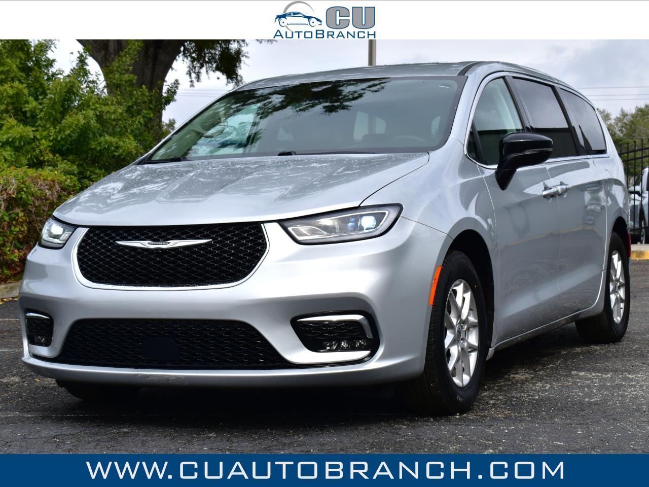 Chrysler Pacifica Touring L FWD 2024