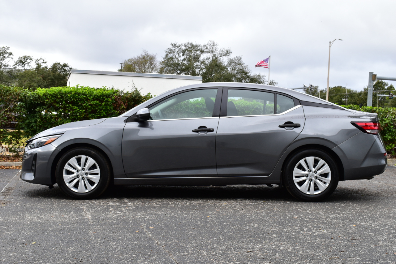 Nissan Sentra S CVT 2025