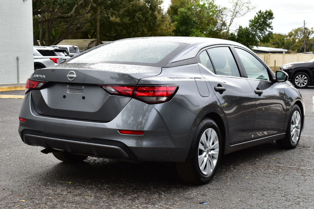 Nissan Sentra S CVT 2025