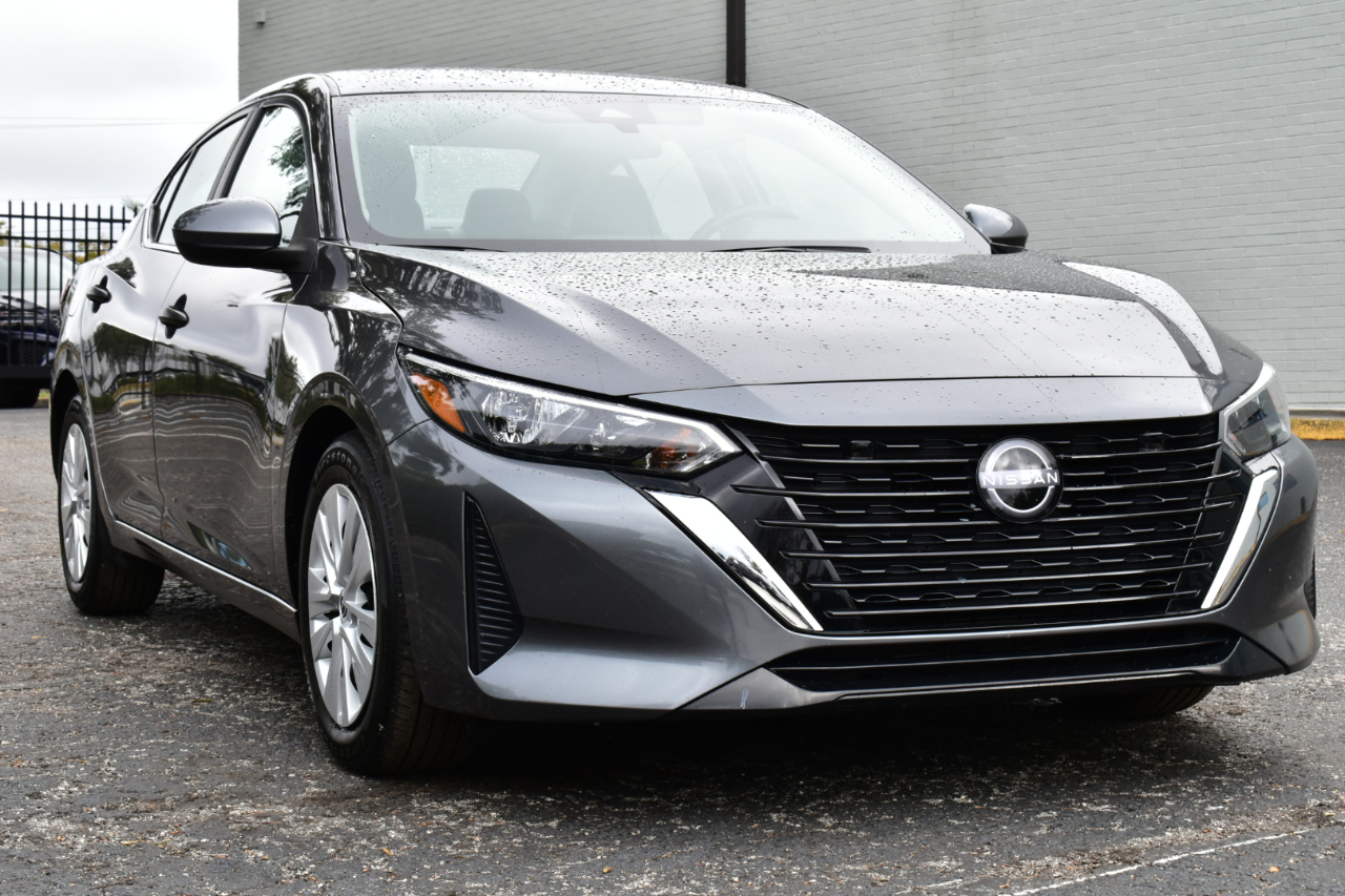 Nissan Sentra S CVT 2025