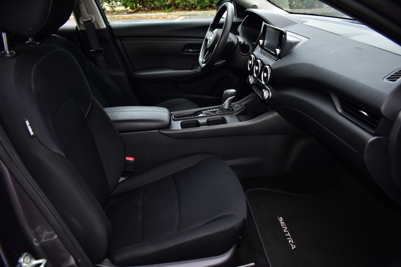 Nissan Sentra S CVT 2025