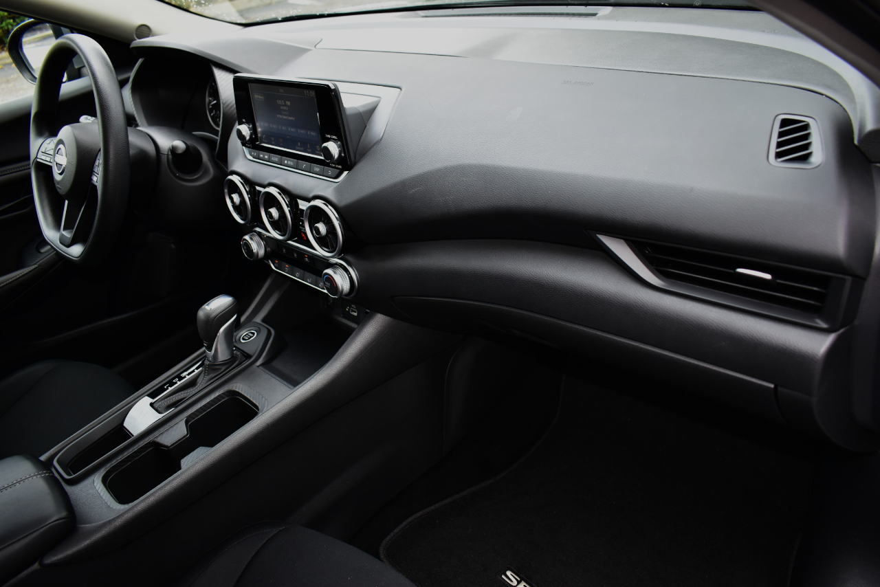 Nissan Sentra S CVT 2025