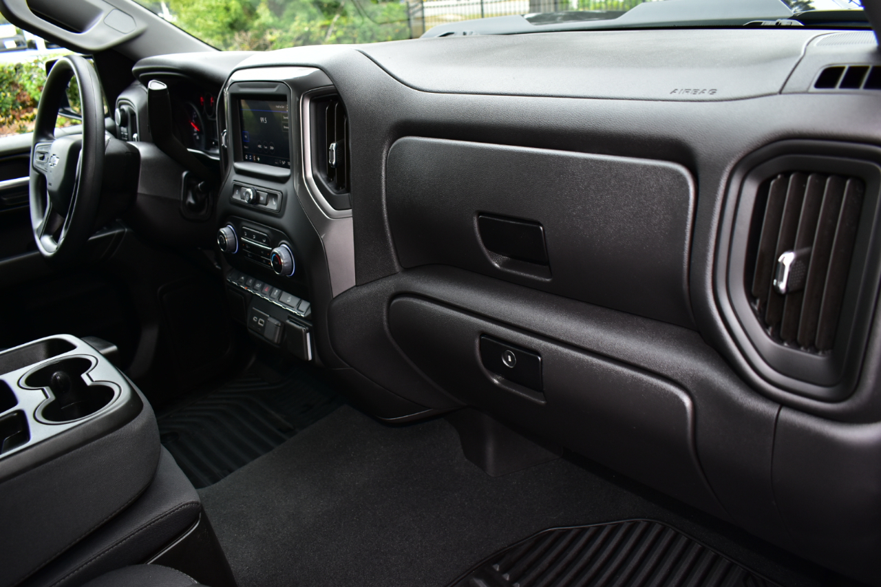 Chevrolet Silverado 1500 4WD Crew Cab 147" Custom Trail Boss 2025