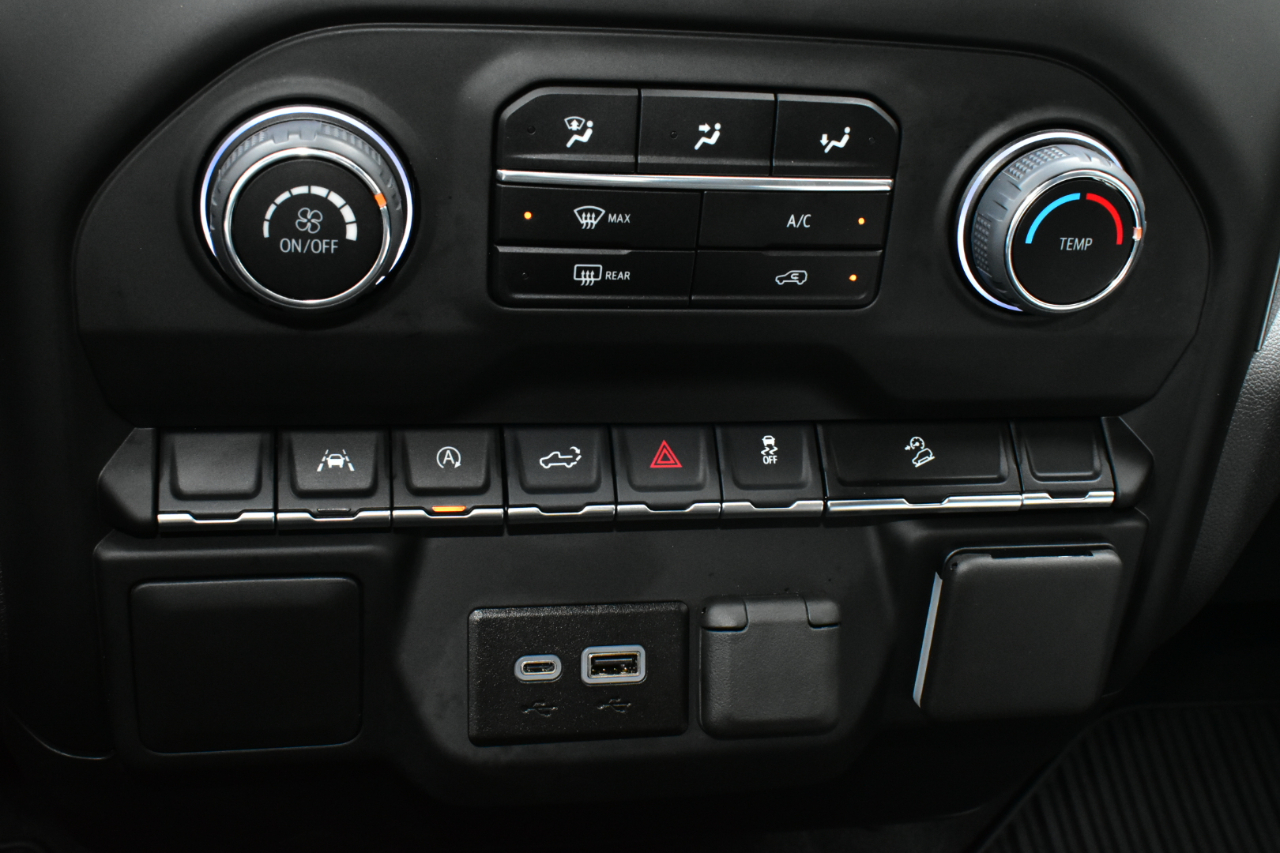 Chevrolet Silverado 1500 4WD Crew Cab 147" Custom Trail Boss 2025