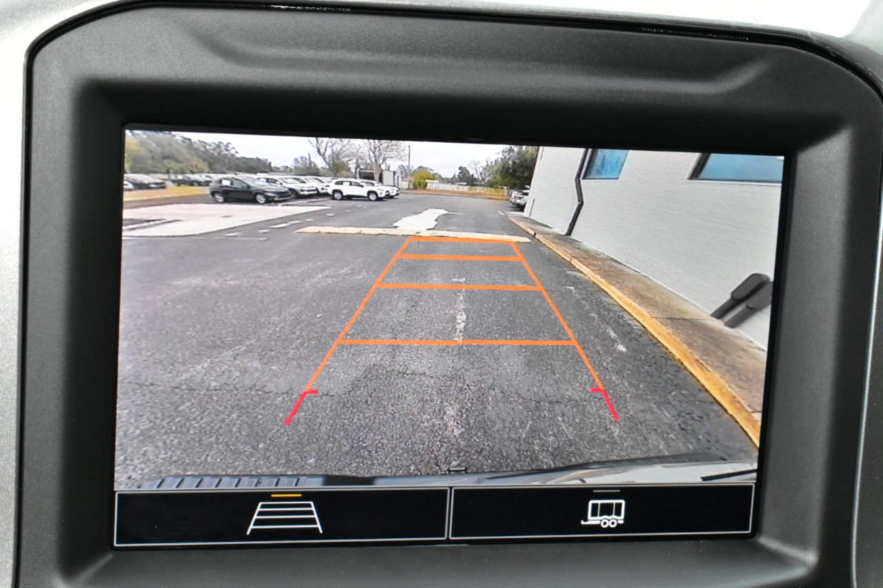 Chevrolet Silverado 1500 4WD Crew Cab 147" Custom Trail Boss 2025