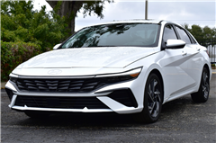 2025 Hyundai Elantra 