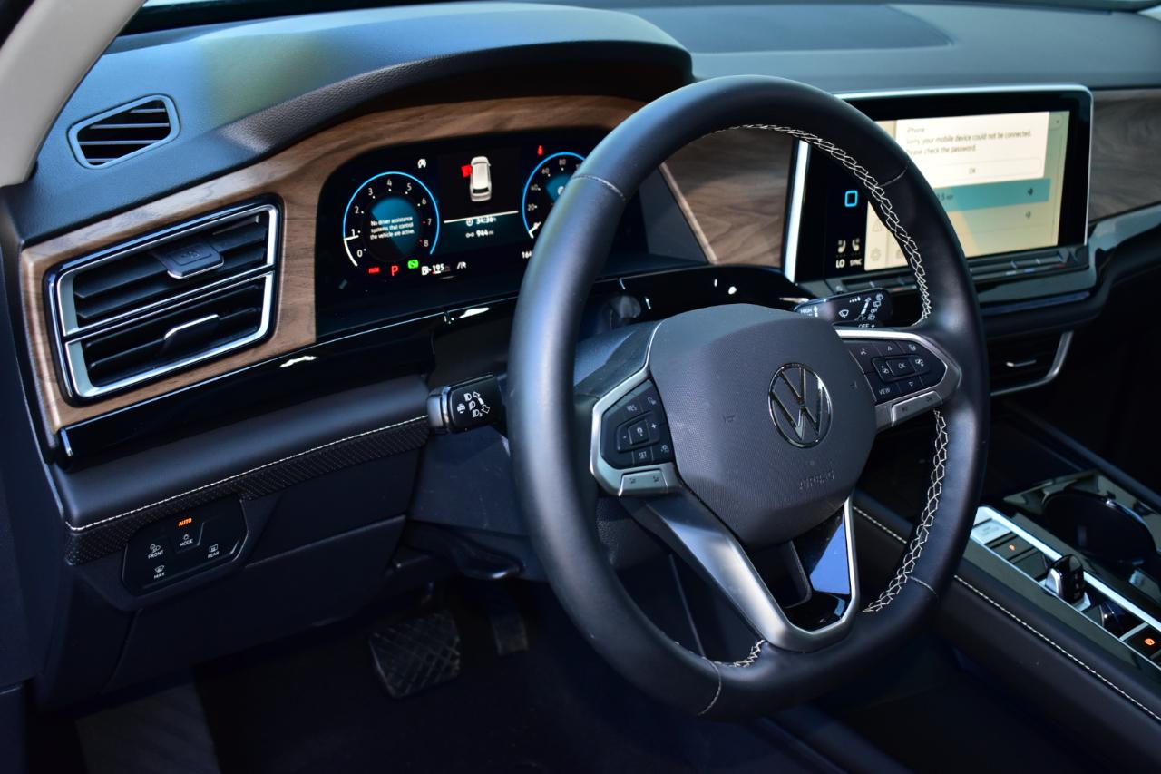 Volkswagen Atlas 2.0T SE w/Technology FWD 2025