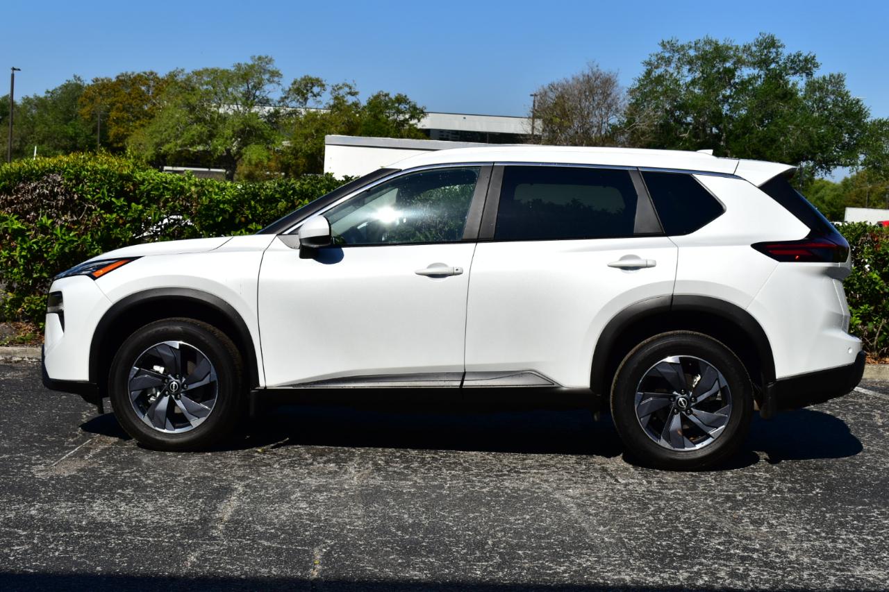 Nissan Rogue FWD SV *Ltd Avail* 2026