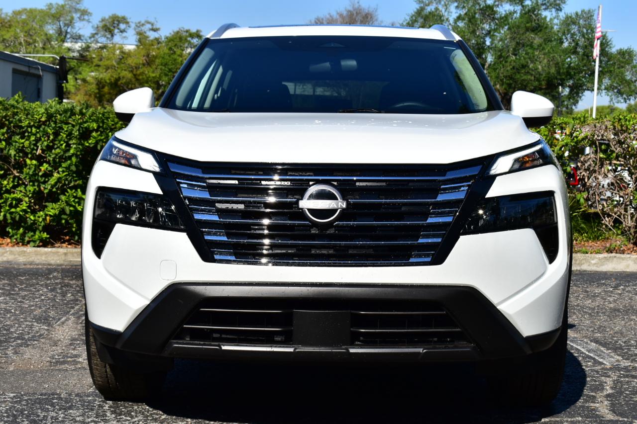 Nissan Rogue FWD SV *Ltd Avail* 2026