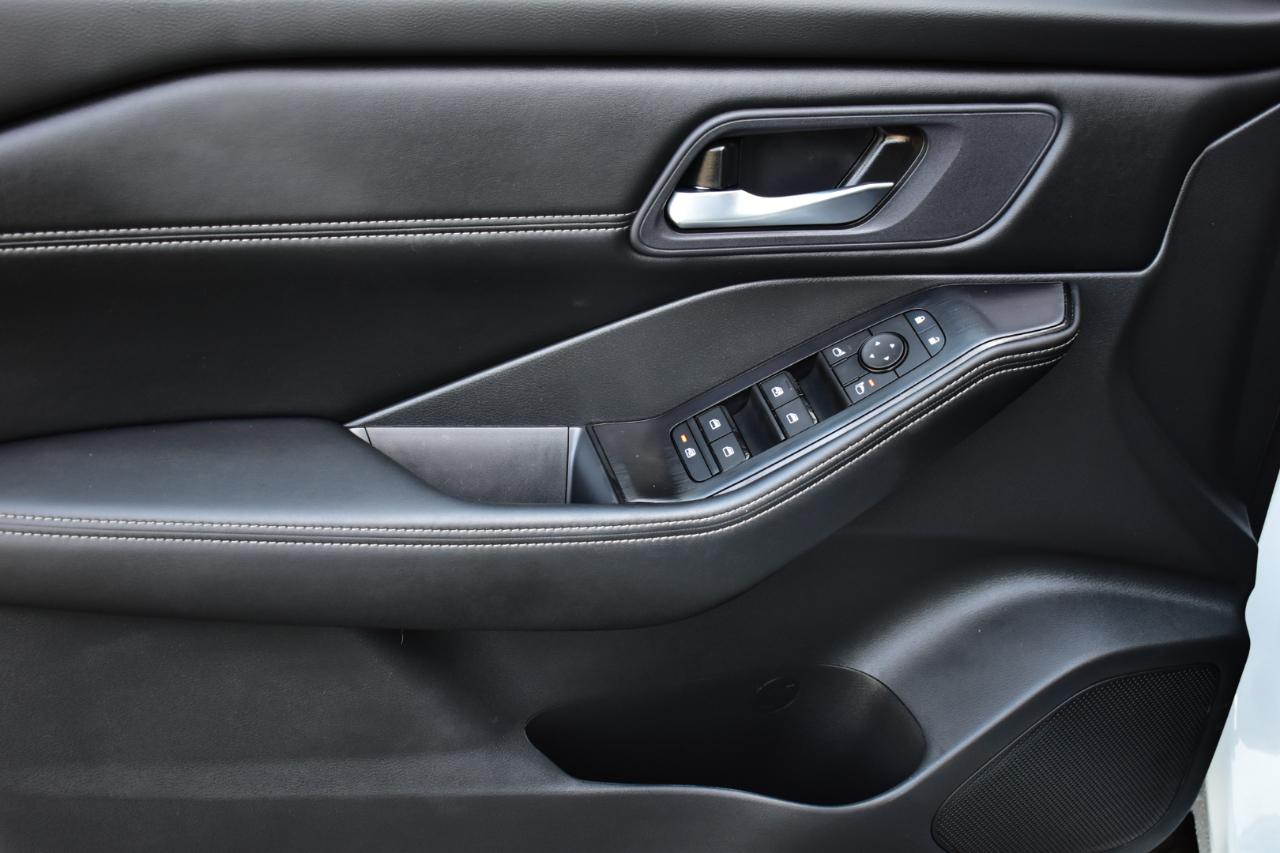 Nissan Rogue FWD SV *Ltd Avail* 2026