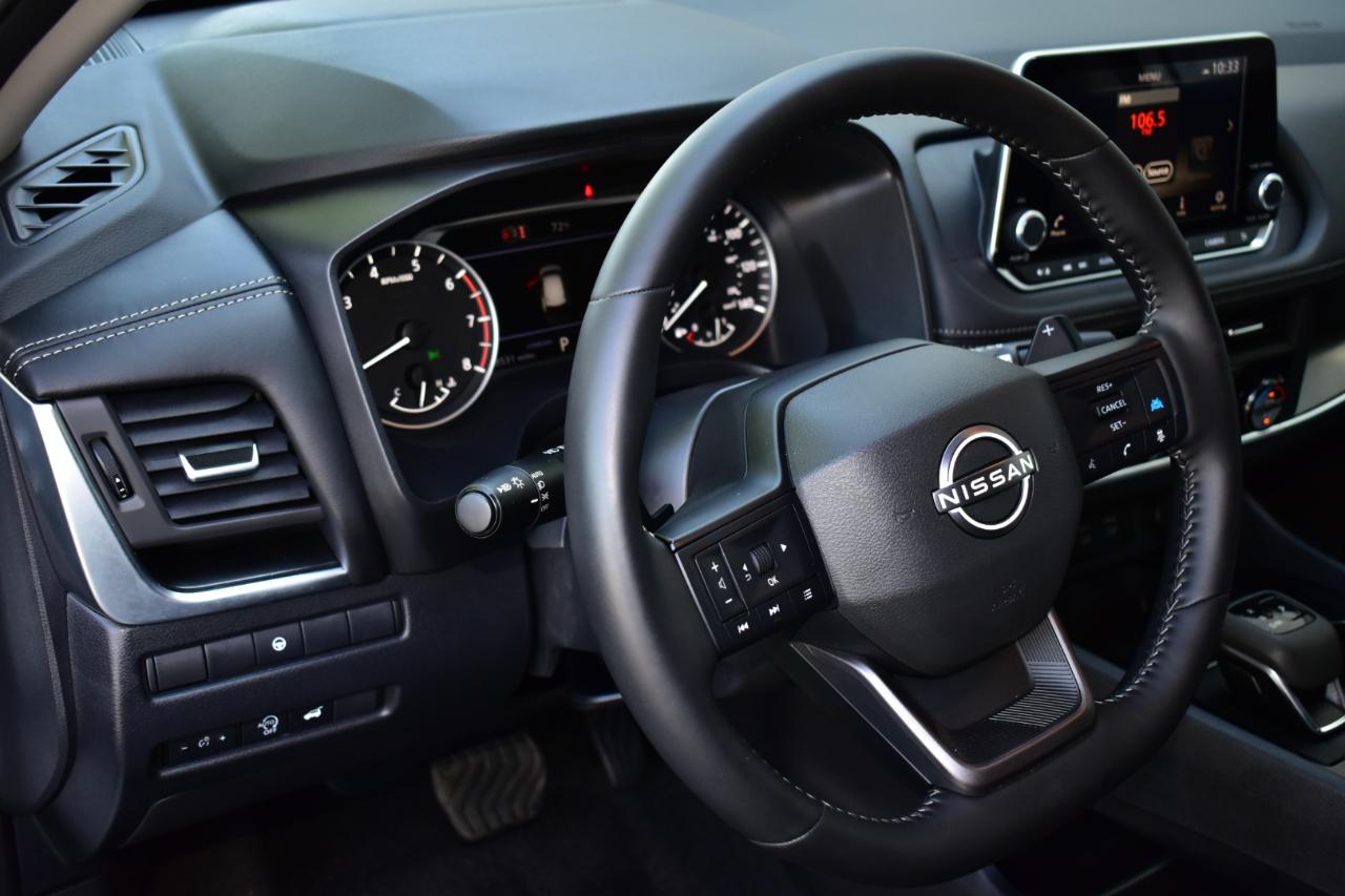 Nissan Rogue FWD SV *Ltd Avail* 2026